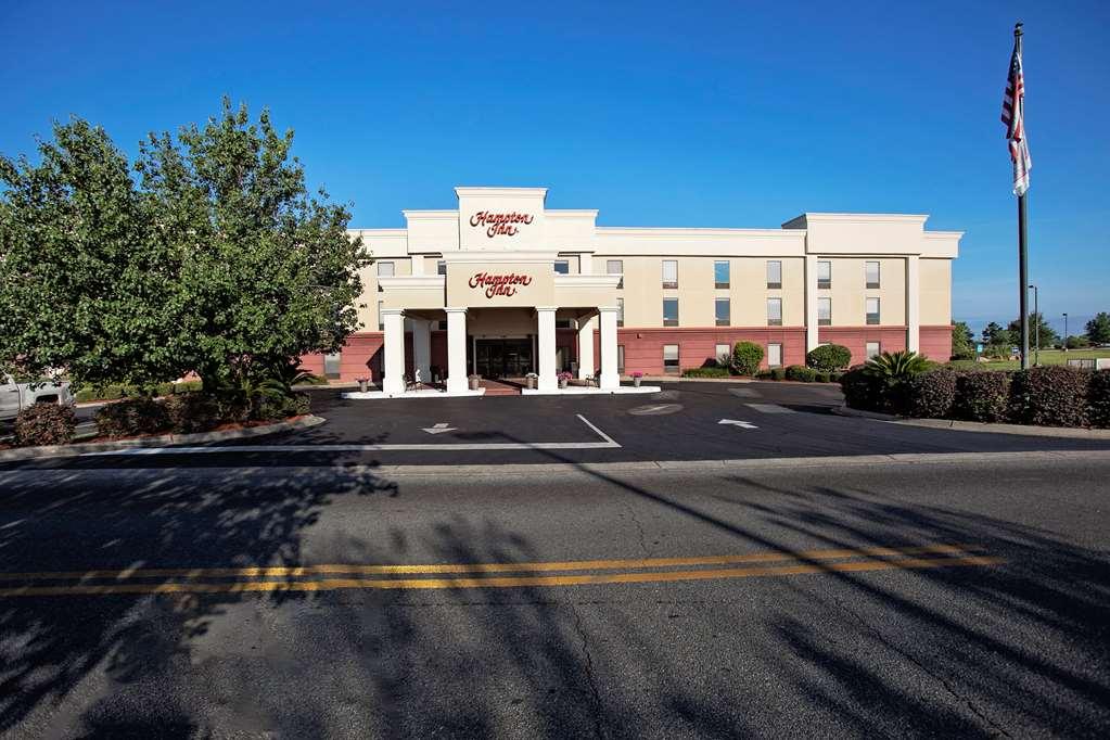 Hampton Inn 물트라이 외부 사진