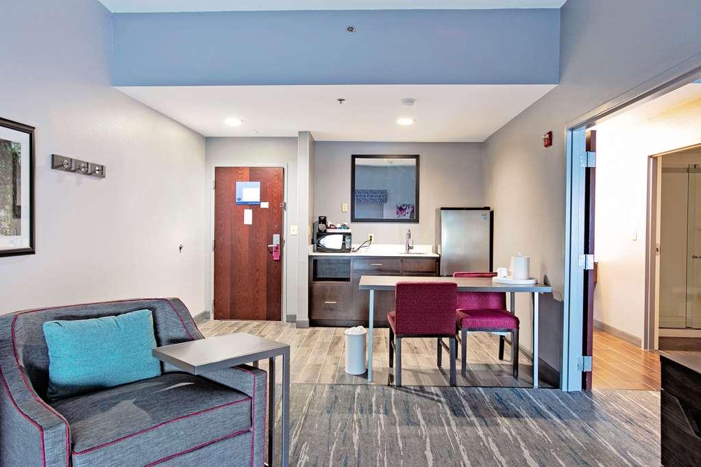 Hampton Inn 물트라이 객실 사진
