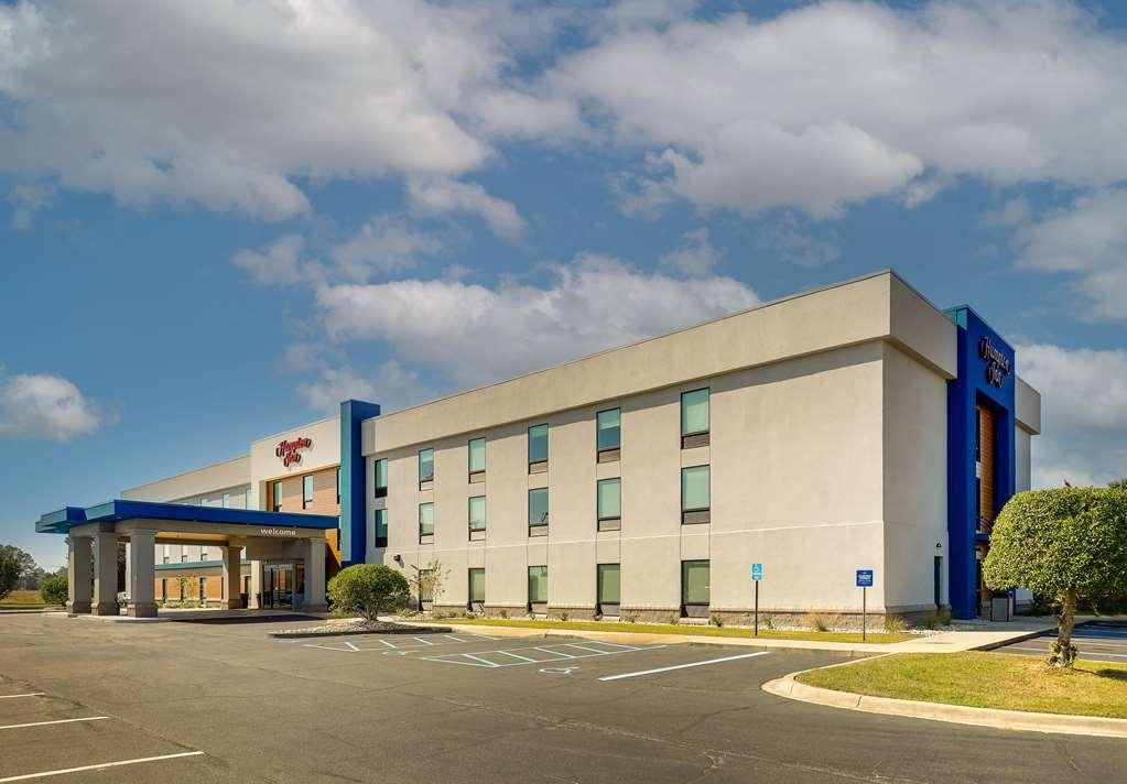 Hampton Inn 물트라이 외부 사진