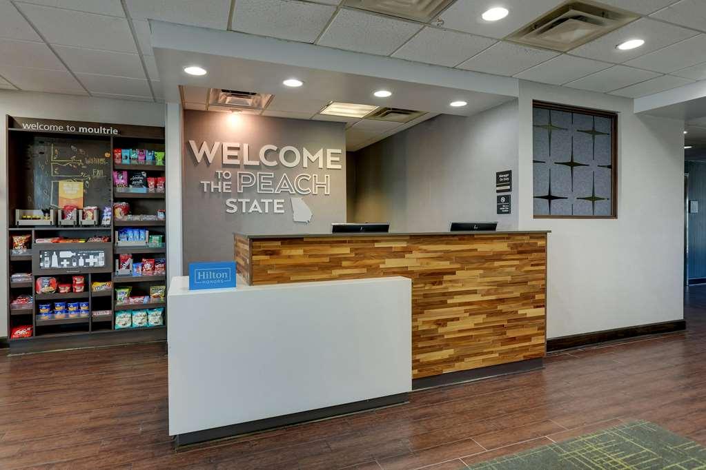 Hampton Inn 물트라이 내부 사진