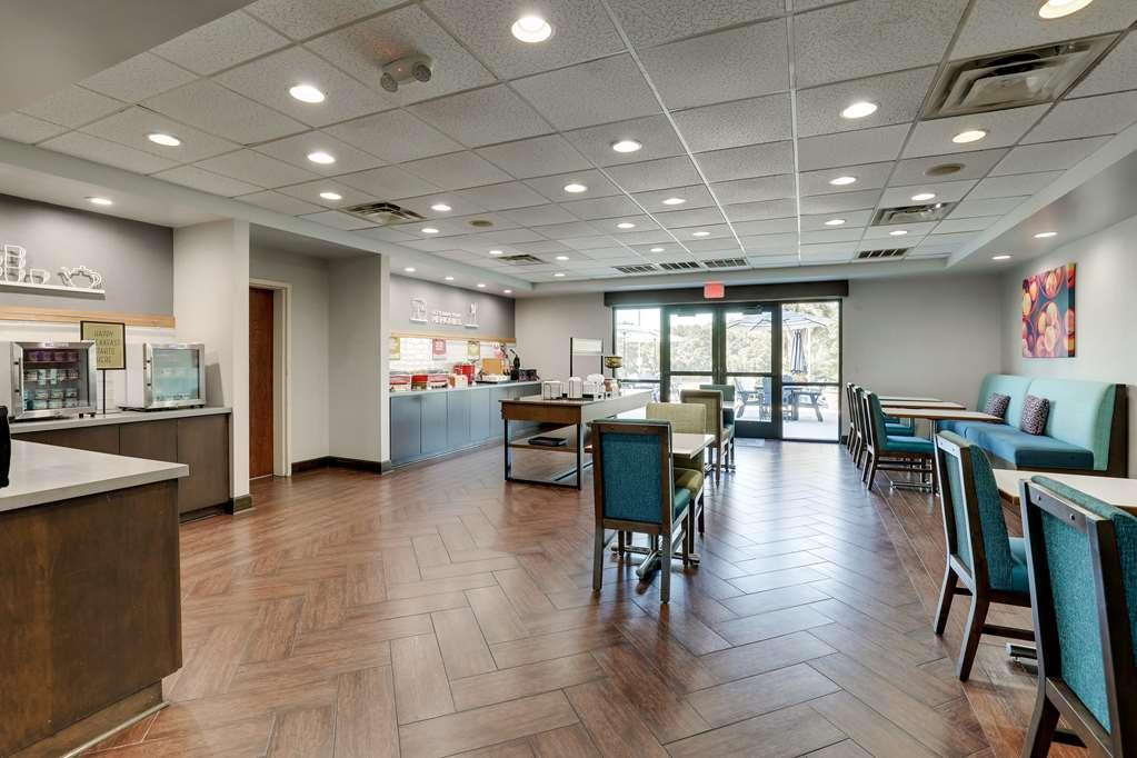 Hampton Inn 물트라이 레스토랑 사진