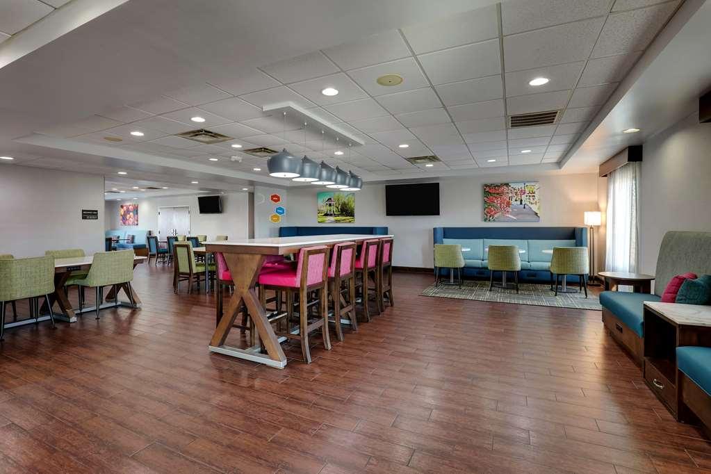Hampton Inn 물트라이 레스토랑 사진