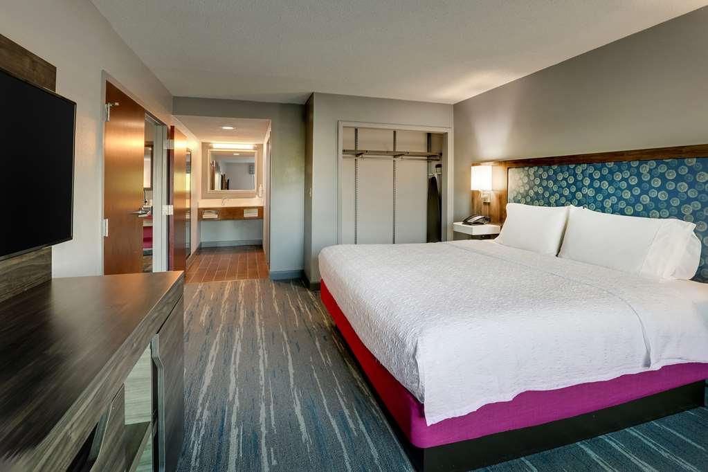 Hampton Inn 물트라이 객실 사진