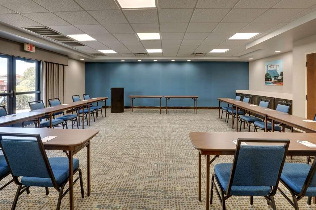 Hampton Inn 물트라이 시설 사진