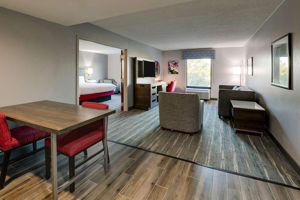 Hampton Inn 물트라이 객실 사진