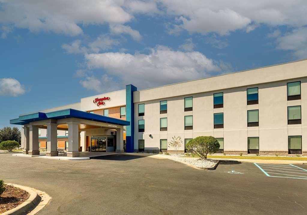 Hampton Inn 물트라이 외부 사진