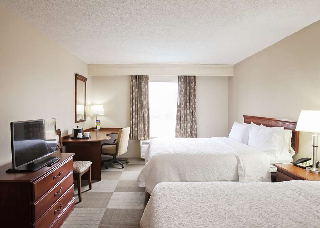 Hampton Inn 물트라이 객실 사진