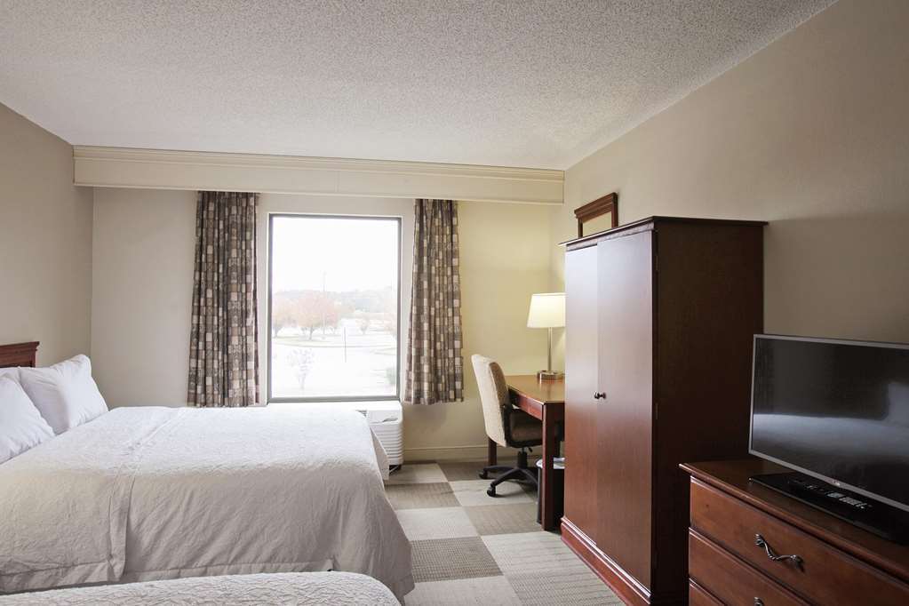 Hampton Inn 물트라이 객실 사진